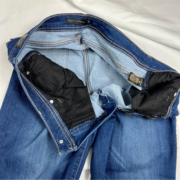 TRUTH + THEORY Cropped Whiskered Medium Dark Rivet Hem Jeans Size 12 - Picture 7 of 10